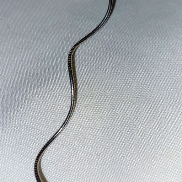 Silver Curly 925 Italy Silver Necklace. - Picture 3 of 8